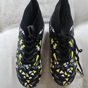 Geometric Patterned Soccer Cleats